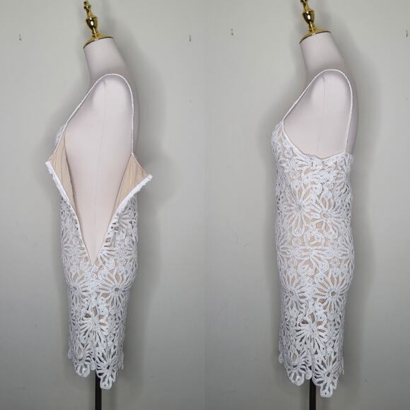 Steve Madden Sz 8 Daisy Optic White Floral‎ Crochet Embroidered Vacation Dress - Picture 3 of 8